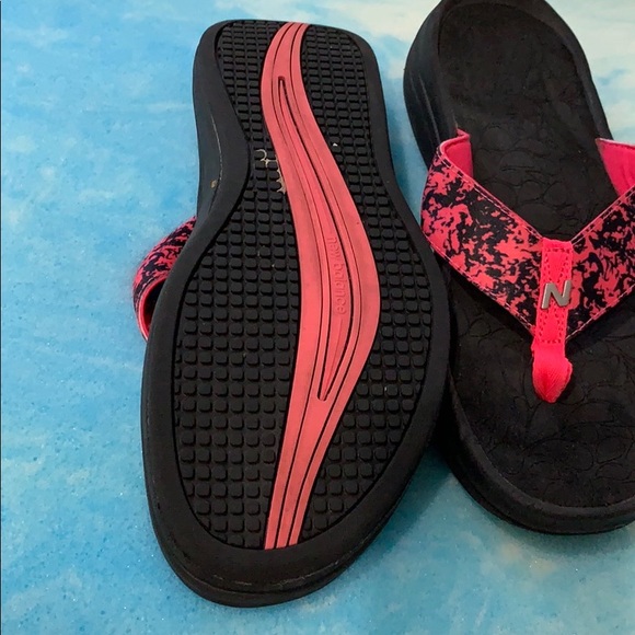 Flip flops - Picture 2 of 2